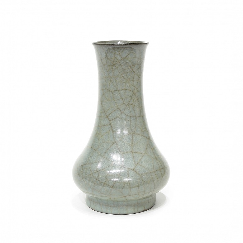 Jarrón de cerámica Longquan, dinastía Song del Sur (1127 - 1279)