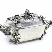 Spanish punched silver jewelery box, 20th century