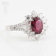 Fantastic 18k gold ring with ruby and diamonds - 2