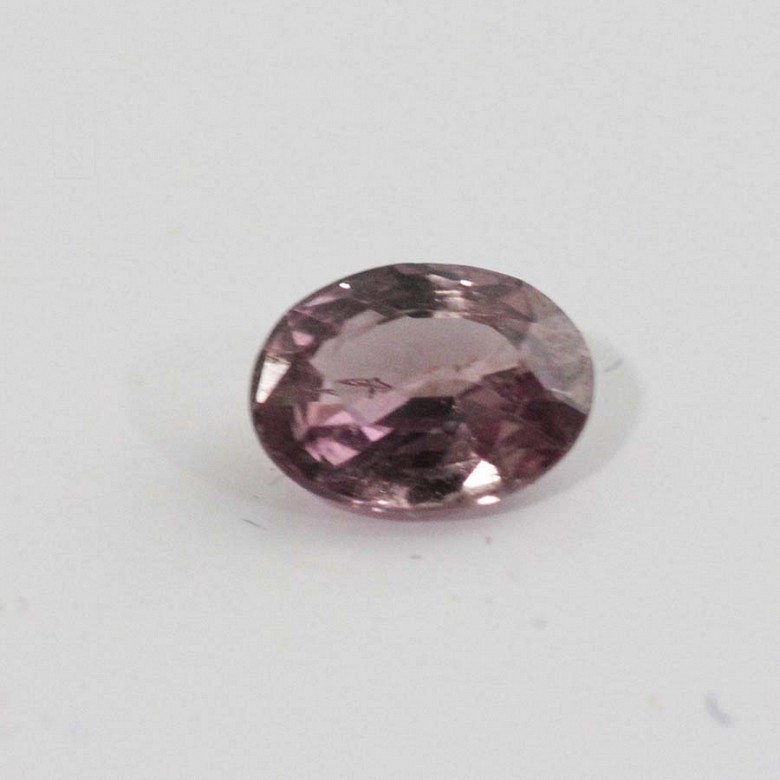 adparadscha sapphire in oval size, weight 2.61cts,