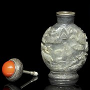 Botella de rapé de piedra tallada, dinastía Qing