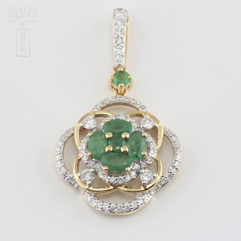 Precious emeralds and diamonds pendant