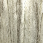 Abrigo corto de zorro blanco, peletería Lolita Fuster