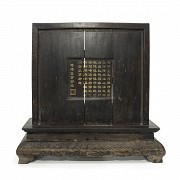 Buddhist altar of carved wood, with jade Buddhas, Qing dynasty. - 7