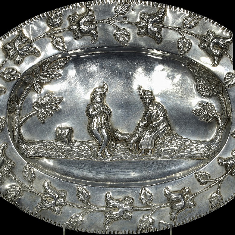 Bandeja de plata, con marcas de austria, pps.S.XIX
