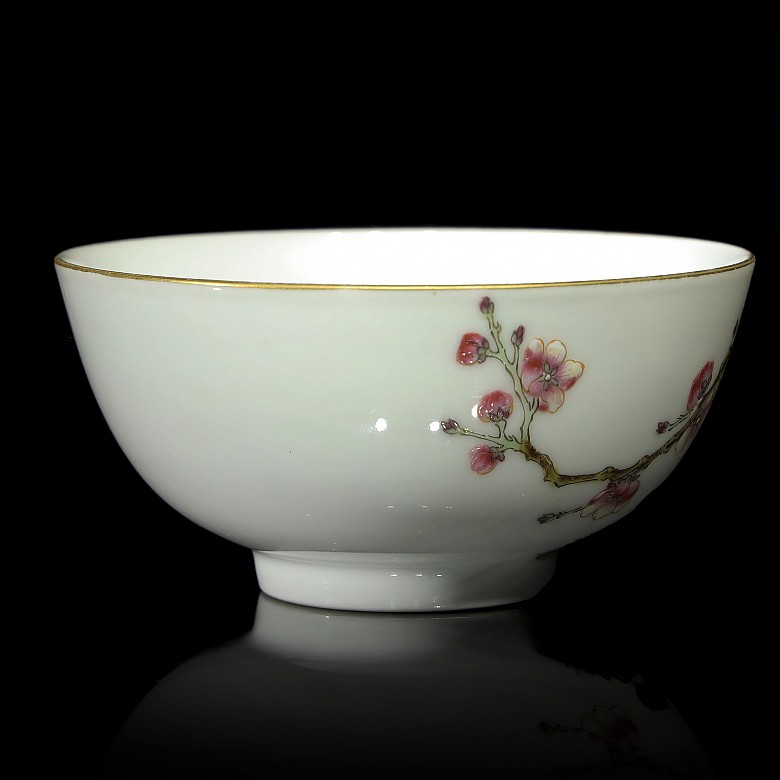 Small enameled bowl with branches, with Qianlong mark - 3