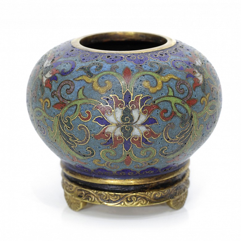 Miniature bronze enameled pot, Qianlong mark, Qing dynasty