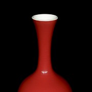Red glazed vase, with Qianlong mark