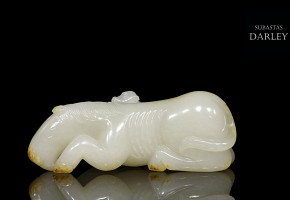 White jade figure 'horse and monkey', Qing dynasty, Qianlong