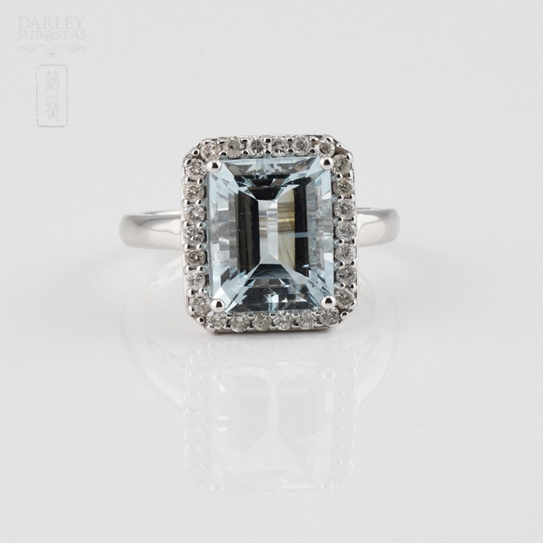 Precioso anillo  Aguamarina 3.96cts y diamantes de 18k - 1