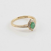 Precioso anillo oro 18k, brillantes y esmeralda - 1
