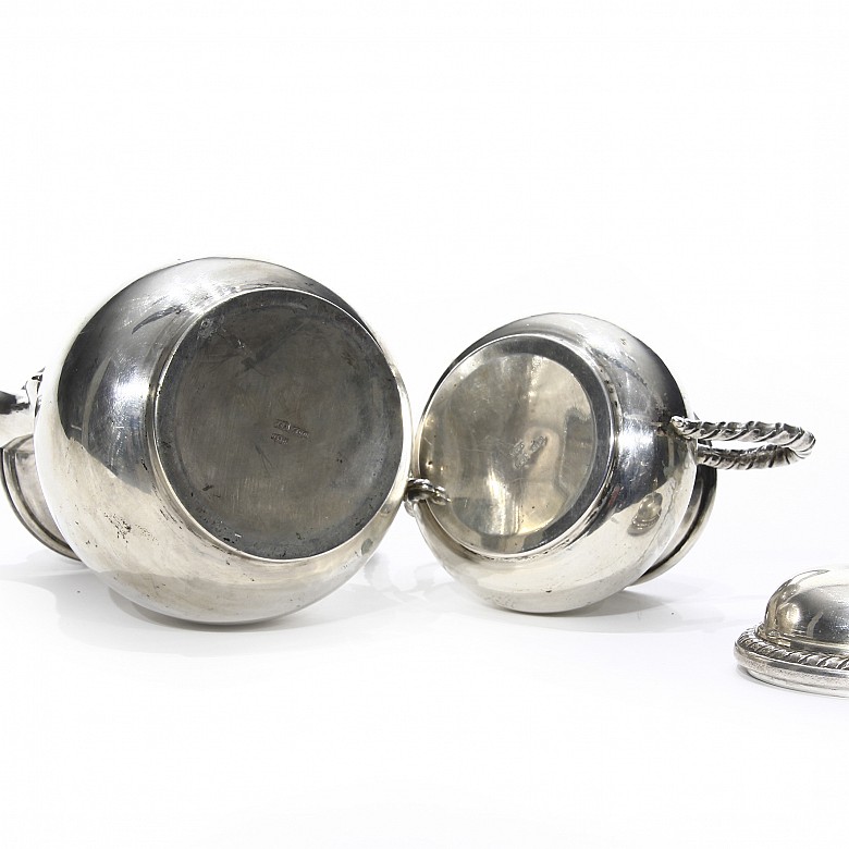 Sugar bowl and milk jug of sterling 800 silver punched