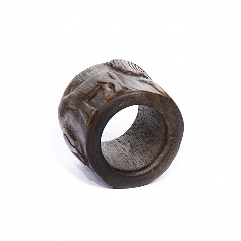 Wooden ring 