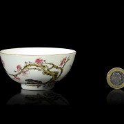 Small enameled bowl with branches, with Qianlong mark