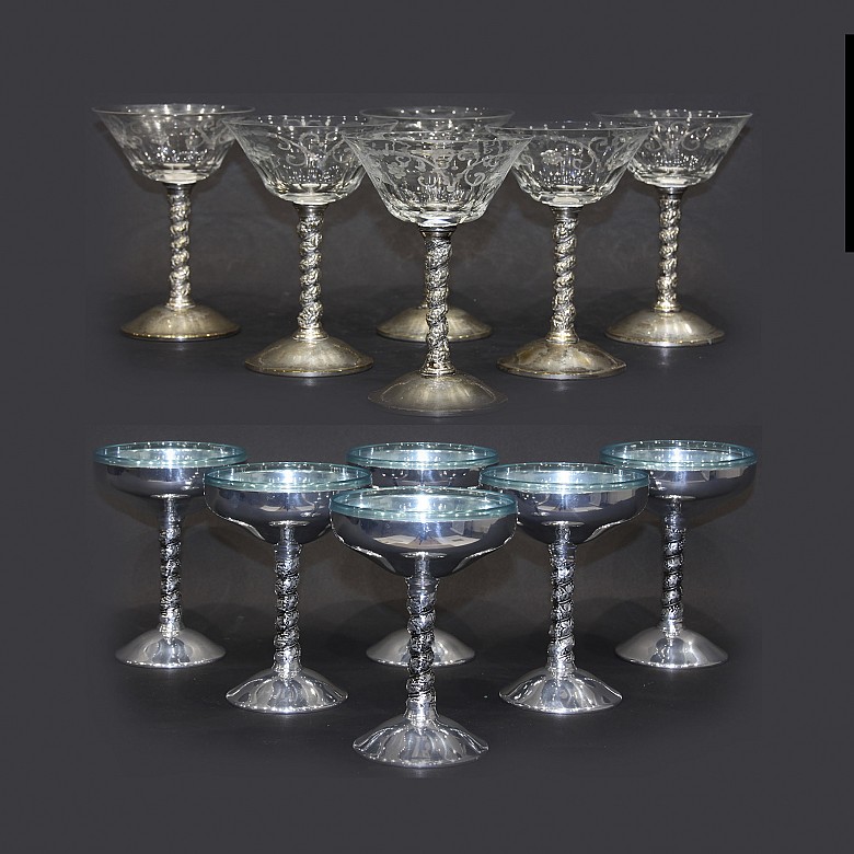 Conjunto de copas de martini y cocktail