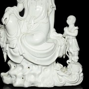 Figura en porcelana blanca 
