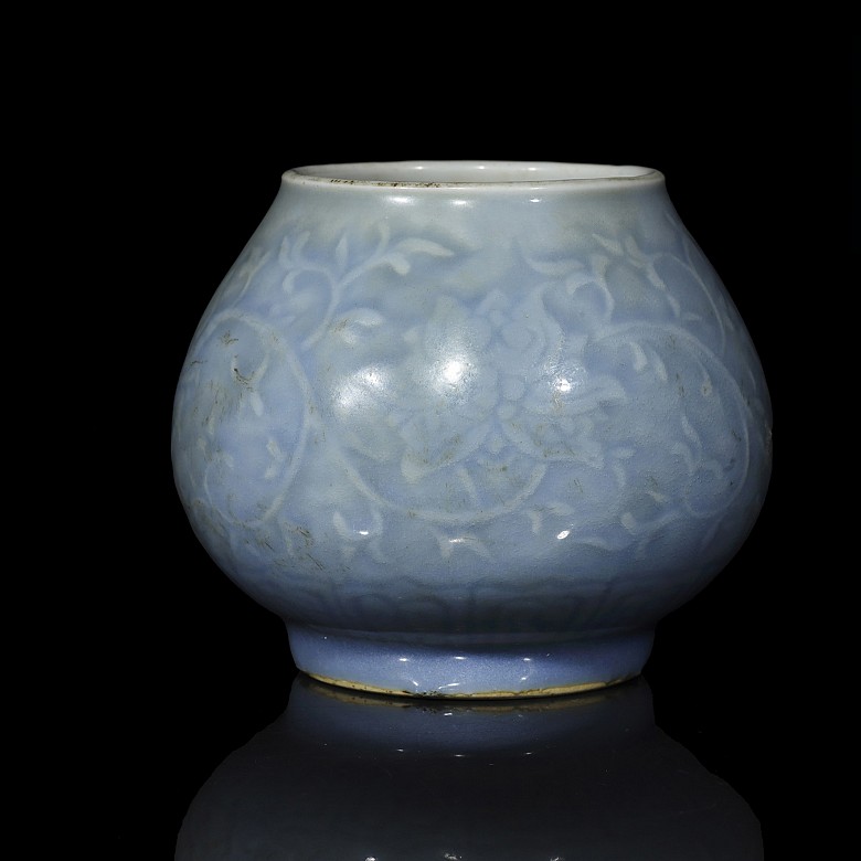 Recipiente vidriado en azul, con marca Daoguang