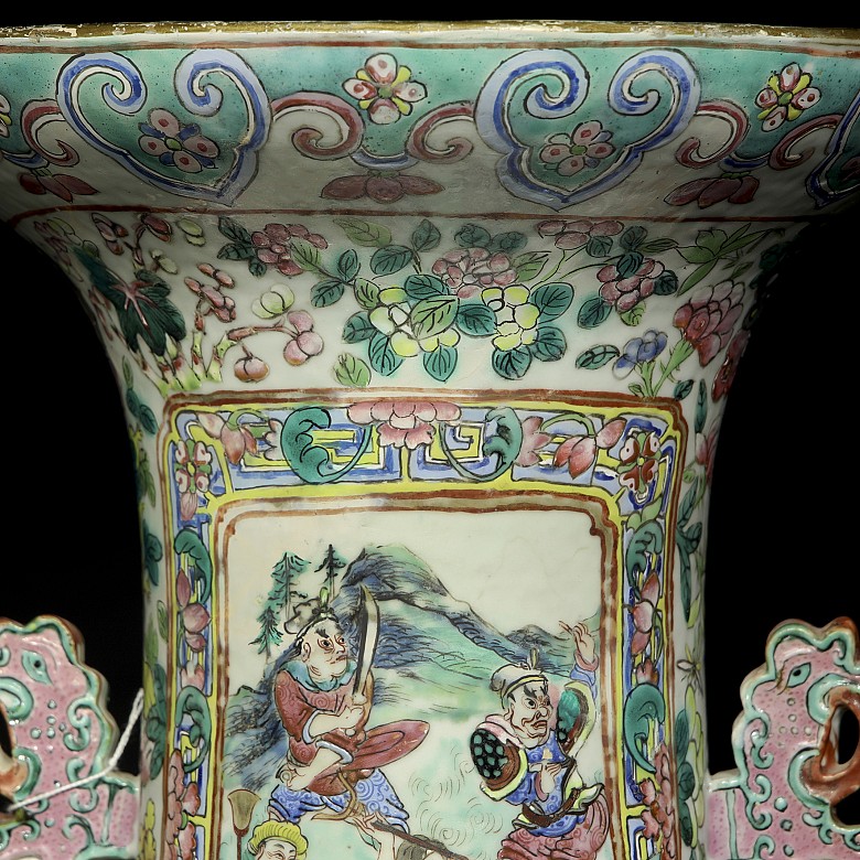 Pareja de grandes jarrones de cerámica, familia rosa, dinastía Qing