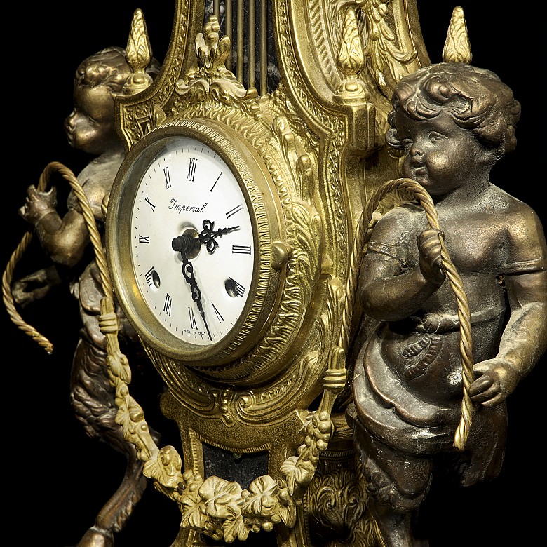 Reloj con guarnición, estilo Luis XVI, S.XX - 7