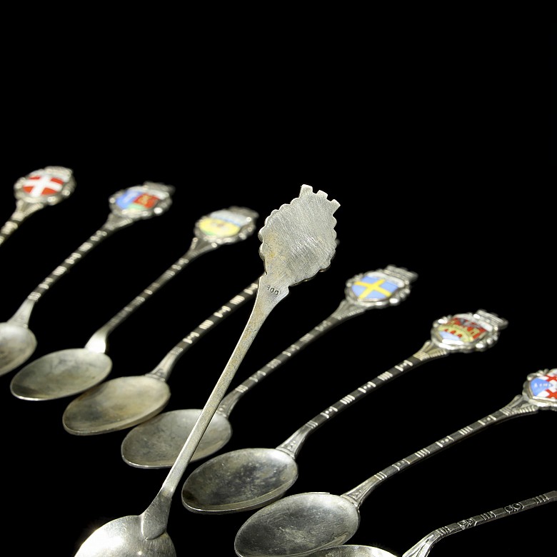 Collection of travel spoons in silver, sterling silver, 800, 20th century