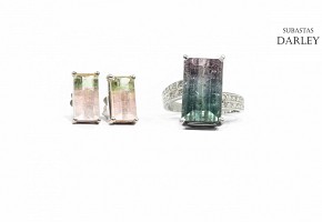 Set of earrings and ring, in 18k white gold, with tourmalines and diamonds