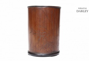 Soporte para pinceles de bambú, dinastía Qing.