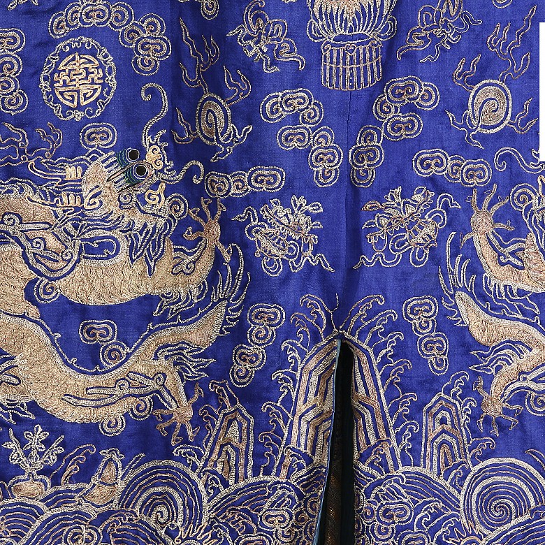 An Imperial silk court robe 