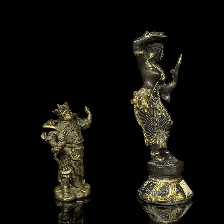 Dos pequeñas esculturas de bronce, Asia, S.XX