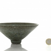 A Guanyao glazed bowl, Song dynasty