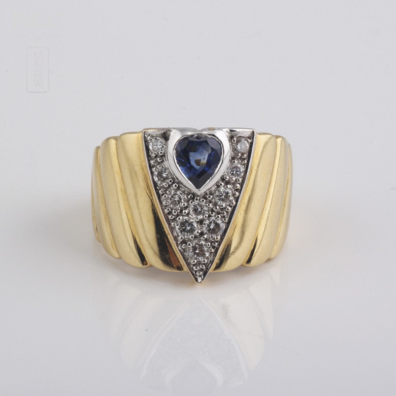 一组蓝宝石镶钻石18K黄金耳环和戒指 - 4