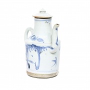 Tetera de cerámica en azul y blanco, Swatow, Ming tardío, s.XVII