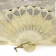Bone and painted silk fan, 19th - 20th Century - 3