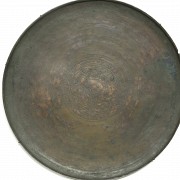 Gran bandeja de cobre indonesio, Talam. S.XIX - XX - 1
