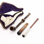 Lot of two pipes and two mouthpieces, 19th century