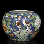 Chinese ceramic vessel 
