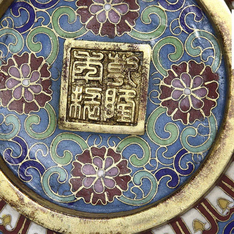 Cloisonné bronze censer, with Qianlong seal.
