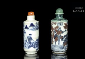 Two porcelain snuff bottles, Qing Dynasty