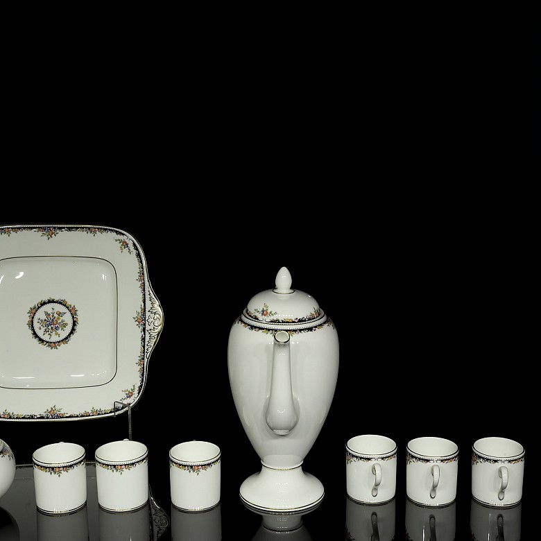 Wedgwood English porcelain coffee set, 20th century