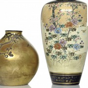 Two Japanese vases, 20th century
