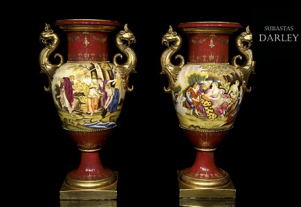 Pareja de jarrones de porcelana austriaca, Royal Viena, S.XIX