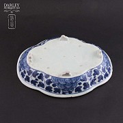 Bonita bandeja de cerámica china. S. XIX - 1