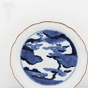 Bonito plato de porcelana china, S.XX - 1