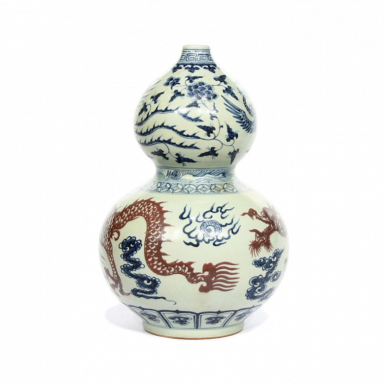 Ceramic vase, 20th century