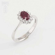 Bonito anillo en oro 18k, rubí y diamantes - 5