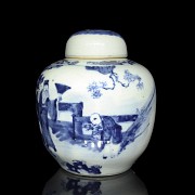 Porcelain tibor, blue and white, with Kangxi marking