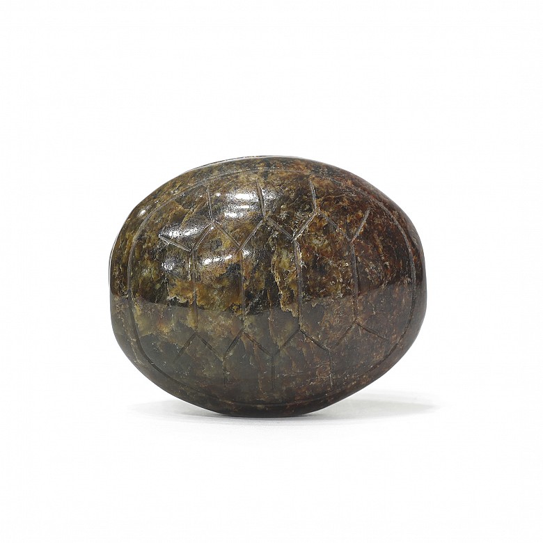 Tortoise-shell jade bead, 19th century