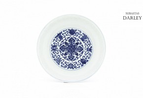 A Floral dish, blue and white, Yongzheng seal mark.