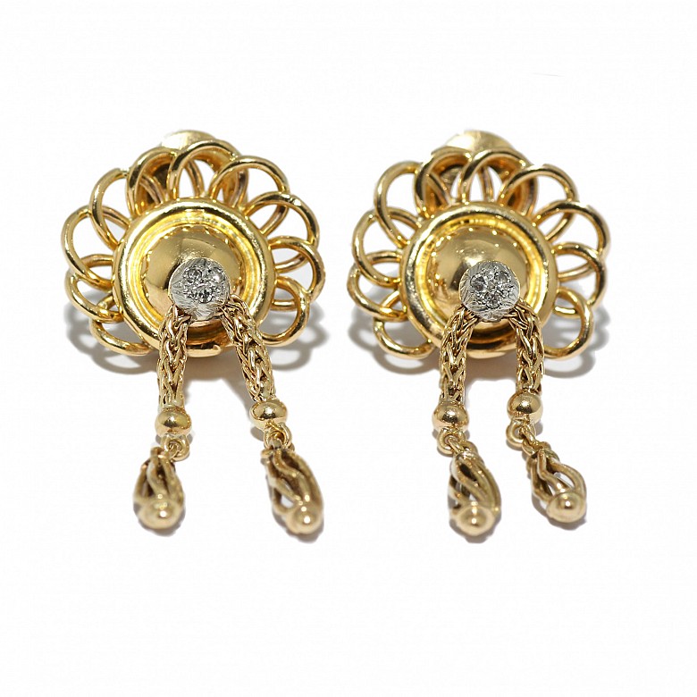 18k yellow gold and diamond chevalier earrings