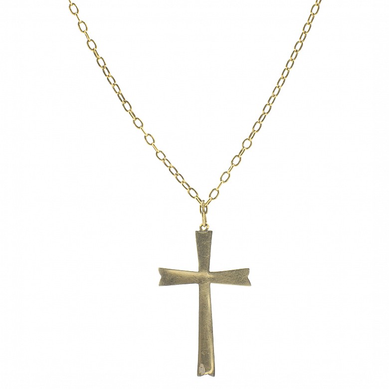 Cross with 18k yellow gold chain