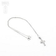 Cross necklace with zircons in silver and rhodium - 4